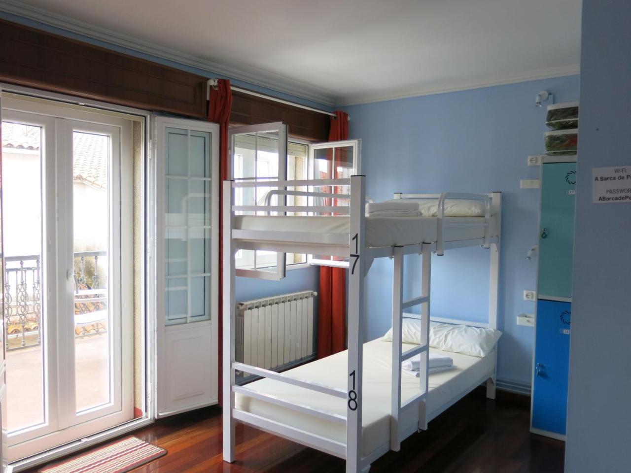 A Barca De Pedra Hostel Padron Bagian luar foto
